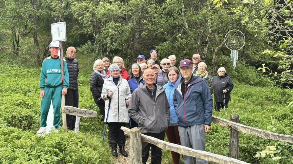 Gönguhópurinn við upphaf göngunnar.