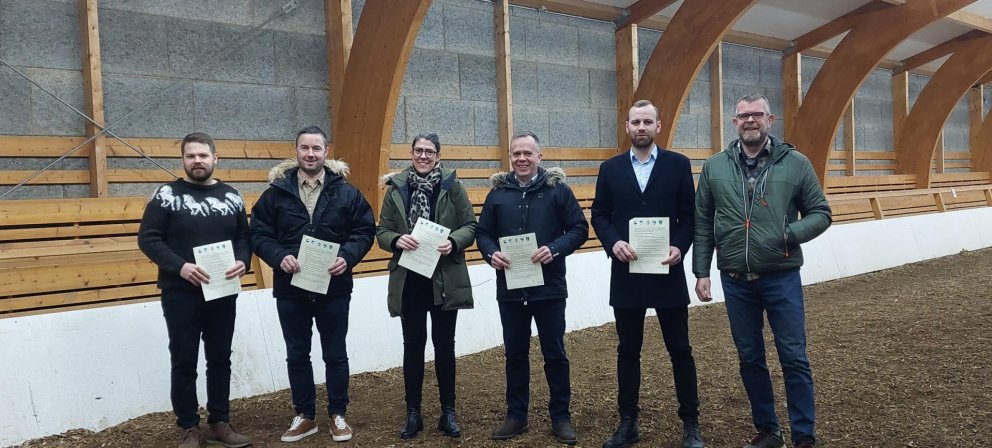 Samstarfssamningur við Hestamannafélagið Jökul undirritaður