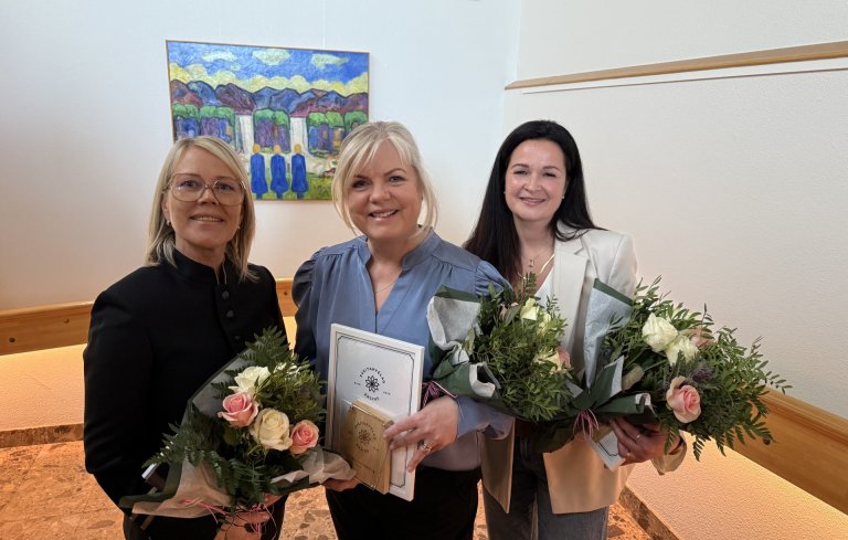 Frá vinstri, Fjóla St. Kristinsdóttir, sveitarstjóri Grímsnes- og Grafningshrepps, Aldís Hafsteinsdó&hellip;