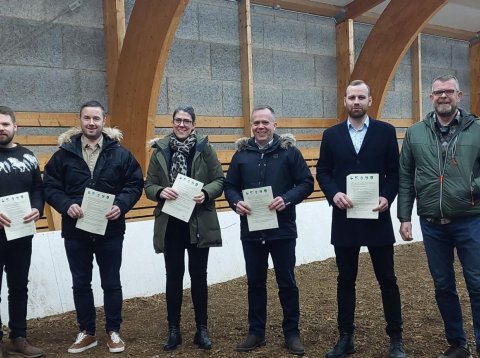 Samstarfssamningur við Hestamannafélagið Jökul undirritaður